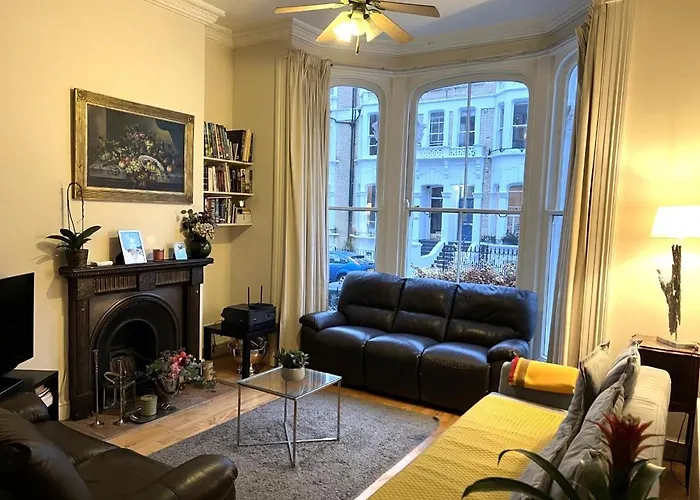 Double Bedroom With En-Suite Bathroom In Chelsea - Central London - Share Apartment