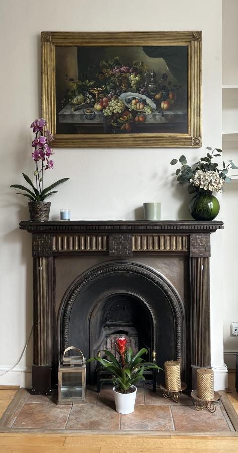 Double Bedroom With En-suite Bathroom In Chelsea - - Share Homestay *