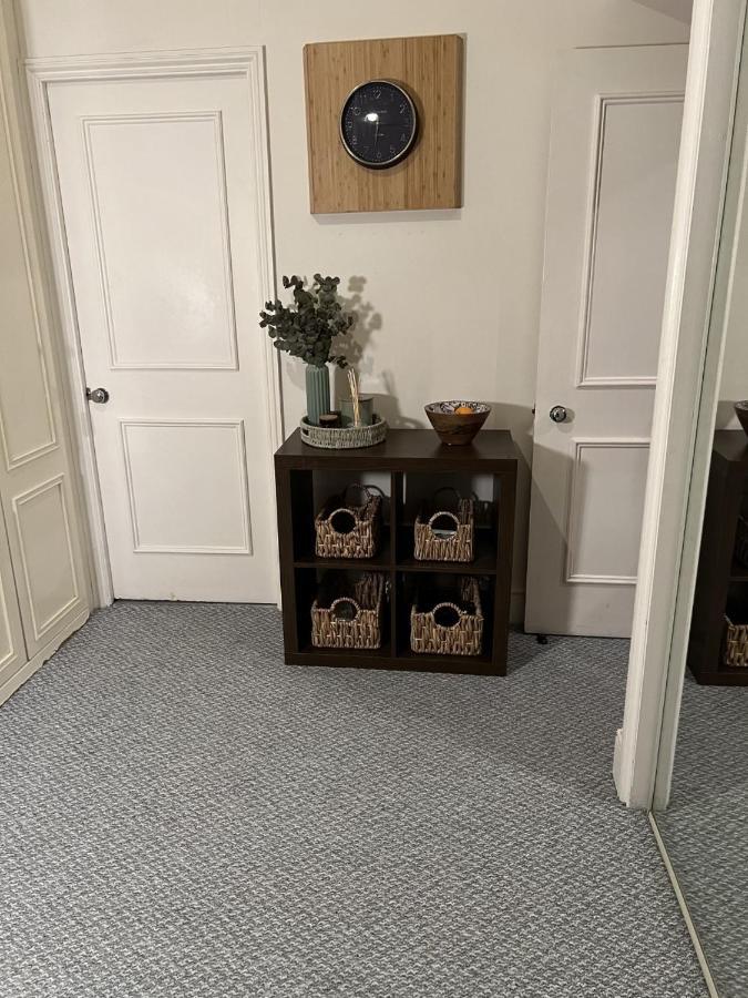 Homestay Double Bedroom With En-suite Bathroom In Chelsea - - Share *